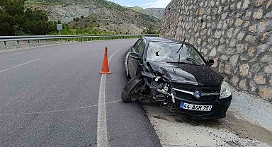 Kontrolden çıkan araç bariyerlere çarptı: 1 yaralı