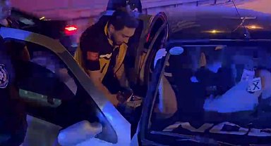 Kontrolden çıkan otomobil bariyere çarptı, sürücü yaralandı