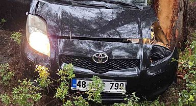 Kontrolden çıkan otomobil ormanlık alana uçtu: 1 yaralı