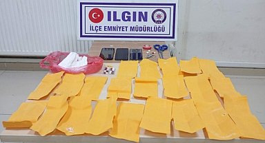 Konya'da uyuşturucu operasyonu: 3 şüpheli tutuklandı