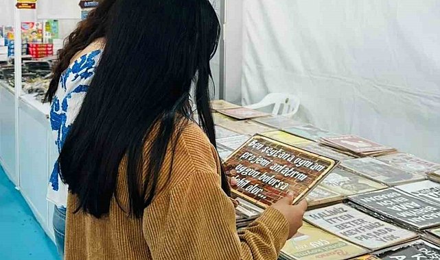 Koruma altındaki çocuklar kitap fuarında yazarlarla buluştu