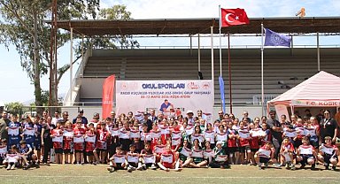 Köşk'te Ragbi Küçükler Grup Yarışmalarında takımlar madalyalarına kavuştu