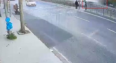 Küçükçekmece'de genç mühendisin hayatını kaybettiği kazanın güvenlik kamerası görüntüleri ortaya çıktı