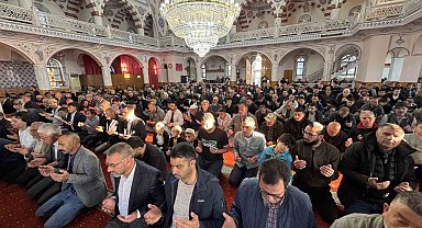 Kulu'da bayram namazında camiler doldu