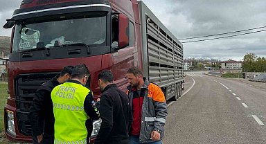 Kurban Bayramı öncesi Aydıntepe'de yol kontrolleri devam ediyor