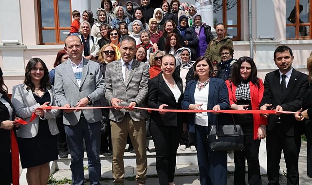 Kursiyerlerin el emeği ürünleri görücüye çıktı