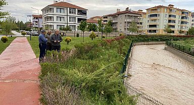 Kuruyan Delibaş deresi 25 yıl sonra yeniden coştu