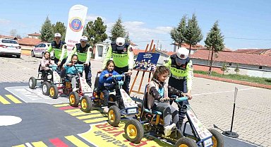 Kütahya'da anaokulu ve ilkokul öğrencilerine trafik eğitimi