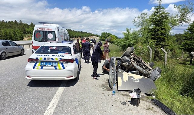 Kütahya'da takla atan otomobilde 4 kişi yaralandı