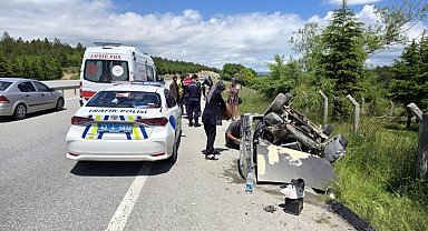 Kütahya'da takla atan otomobilde 4 kişi yaralandı