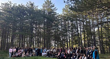 Kütahyalı kız öğrenciler Murat Dağı Kampı'nda buluştu