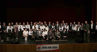 Lise öğrencileri Veysel'in hayatını sahneye taşıdı
