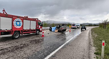 Lüks otomobil kontrolden çıkıp takla attı: 2 ölü