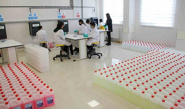 Maarifin Kalbinde Marifetli Gençlik" etkinliklerinde Ağrılı öğrenciler üretime katılıyor