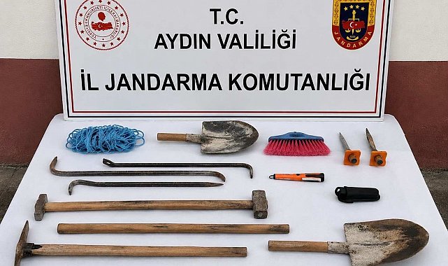 Magnesia Antik Kenti'nde kaçak kazıya suçüstü: 3 şüpheli yakalandı