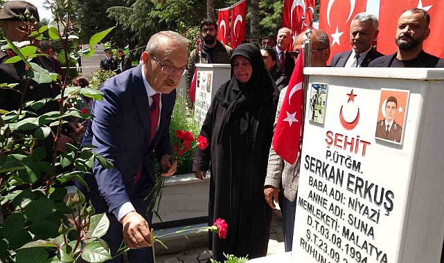 Malatya protokolünden şehitlik ziyareti
