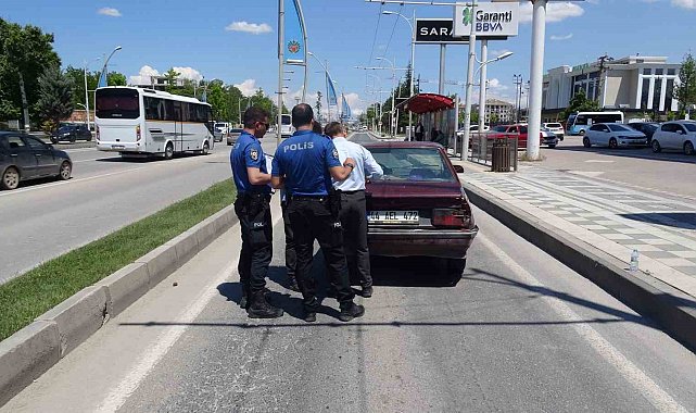 Malatya'da yolcu otobüsü ile otomobil çarpıştı: 5 yaralı