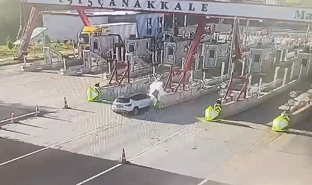 Malkara'da Çanakkale otoyolu gişelerinde otomobil bariyere çarptı: 1 ölü, 1 yaralı