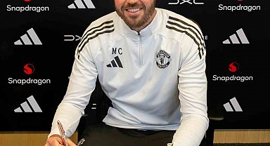 Manchester United, 2 yıl daha Michael Carrick'e emanet