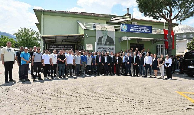 Manisa Büyükşehir yönetimi personelle bayramlaştı