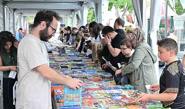 Manisa Kitap Fuarı yoğun ilgiyle devam ediyor