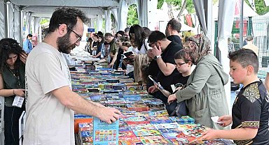 Manisa Kitap Fuarı yoğun ilgiyle devam ediyor