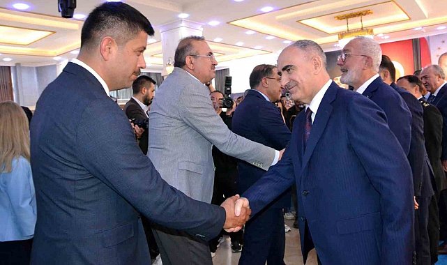 Manisa protokolü bayramlaştı