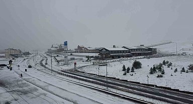Mayıs karı Erciyes'i beyaza bürüdü