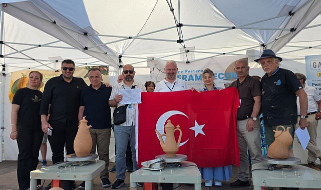 Menemen çömlekçiliği Fransa'da tarih yazdı