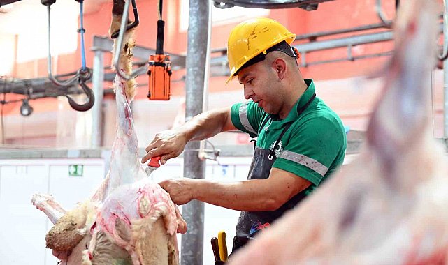 Mersin Büyükşehir Belediyesinin kesimhaneleri vatandaşlardan tam not aldı