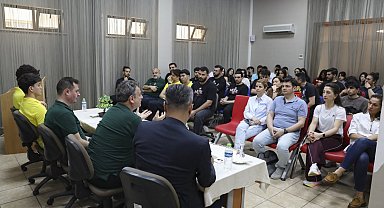 Mersin'de basketbol altyapısında gelişim paneli düzenlendi