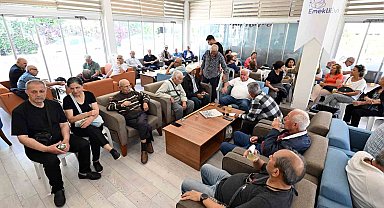 Mersin'de emekliler bayram sevincinde buluştu