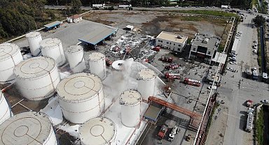 Mersin'de yağ fabrikasındaki yangın havadan görüntülendi