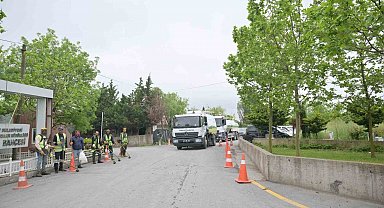 Mezarlık temizliği yapmaya çalışan Esenyurt Belediyesi ekipleri İBB'nin engeline takıldı