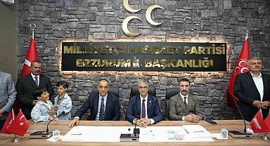 MHP'de bayramlaşma coşkusu