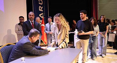 Milletvekili Serkan Bayram, gençlere engelleri aşan hayat hikâyesini anlattı