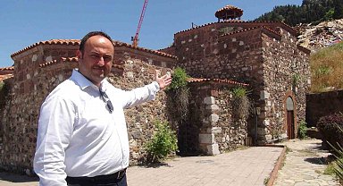 Milyonlar harcandı, tarihi hamam yeniden çürümeye terk edildi