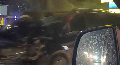 Minibüsle çarpışan motosikletli ağır yaralandı