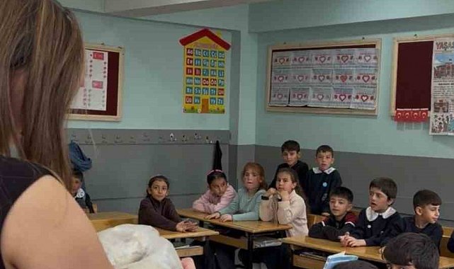 Minik öğrenciler bayram sevincini erken yaşadı