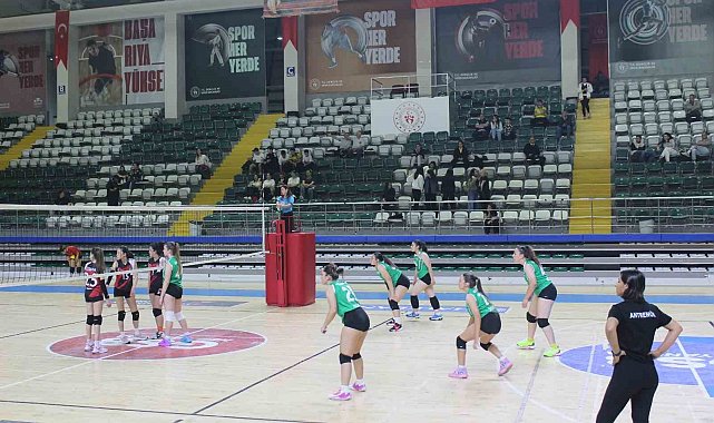Muğlaspor'un küçük sultanları seriyi sürdürdü