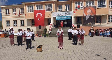 Muradiye'de 'Bahar Şenliği' düzenlendi