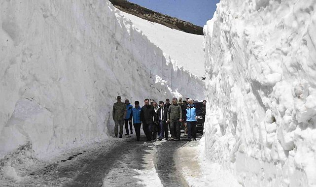 Nemrut Kalderası'nda kar esareti bitti: 10 metrelik kar duvarları aşıldı
