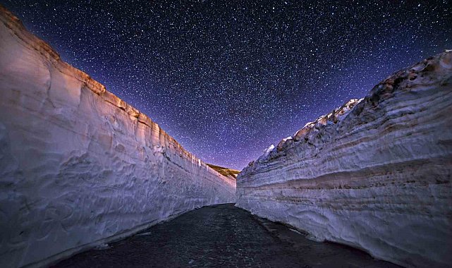 Nemrut Kalderası'nda kar ve yıldızlar buluştu