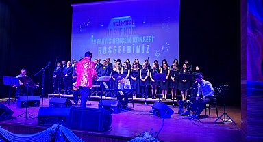 Öğretmenlerden 19 Mayıs konseri