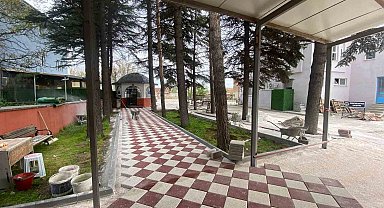 Oklubalı Mahallesi'ndeki okul duvarı ile cami bahçe ve çevre düzenleme çalışmaları tamamlandı