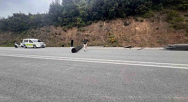 OSB yolunda kontrolden çıkan tır devrildi: 1 yaralı