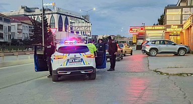 Otomobil ile motosiklet çarpıştı: 1 yaralı