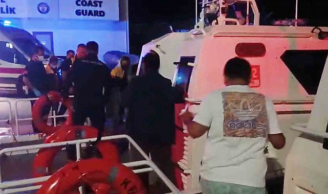 Özel teknede rahatsızlanan 4 kişiye tıbbi tahliye