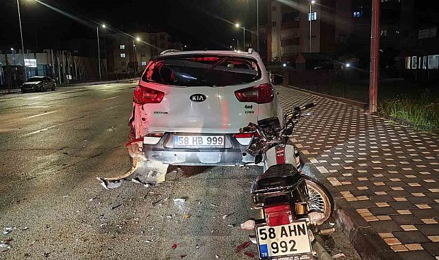 Park halindeki cipe çarpan motosiklet sürücüsü hayatını kaybetti