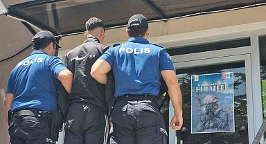 Polis, bıçaklı saldırganı kıskıvrak yakaladı